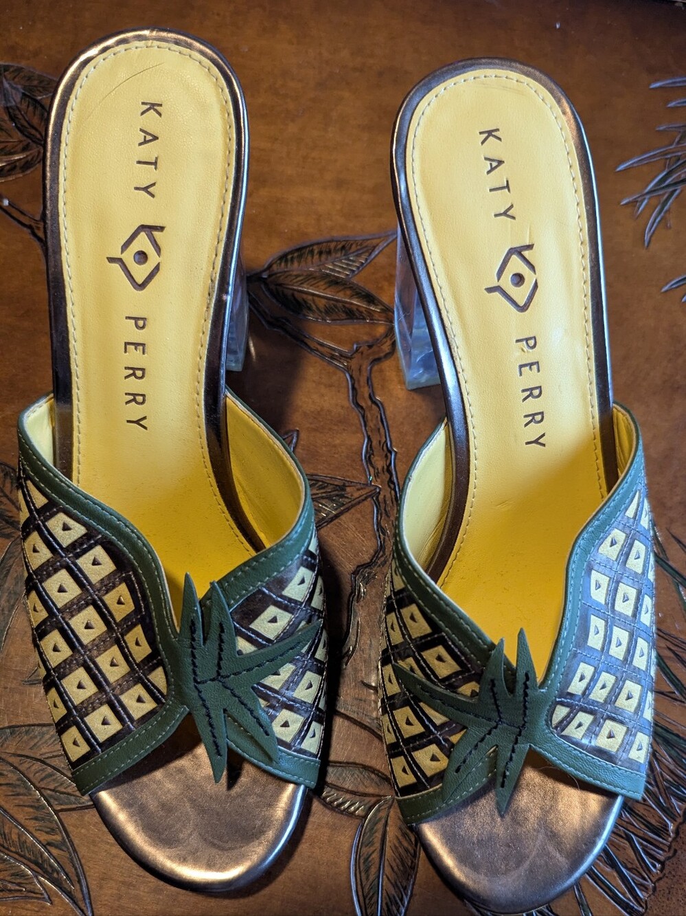 Katy Perry Collections Green & Yellow Pineapple Motif Clear Heel Slides - Picture 2 of 4